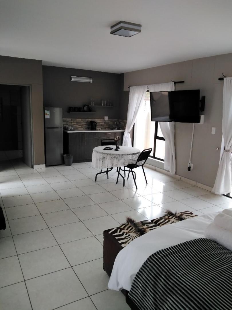 Die Windpomp Guesthouse Gobabis Zewnętrze zdjęcie